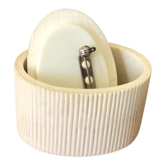 Vintage Butterfly Floral Antiqued Oval Resin Trinket Ring Box with Brooch as Lid - Picture 13 of 14